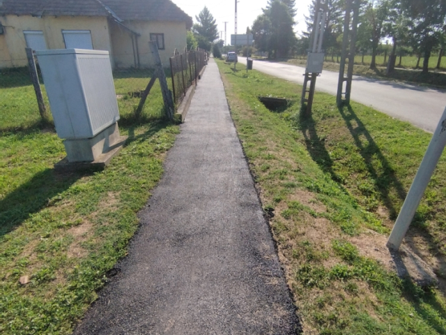 Hencse, Petőfi S. u. járdafelújítás