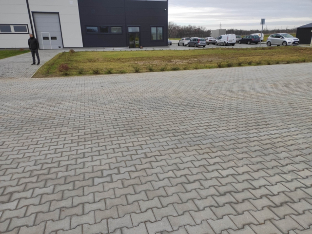 HEROS Kaposvár közmű, út és parkoló építés