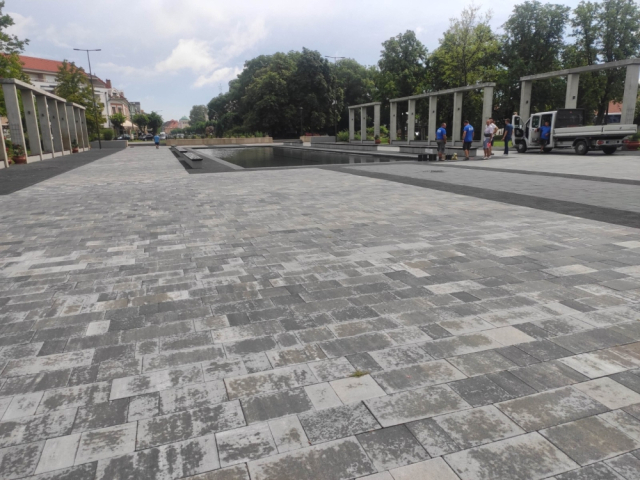 Mohács, Deák tér